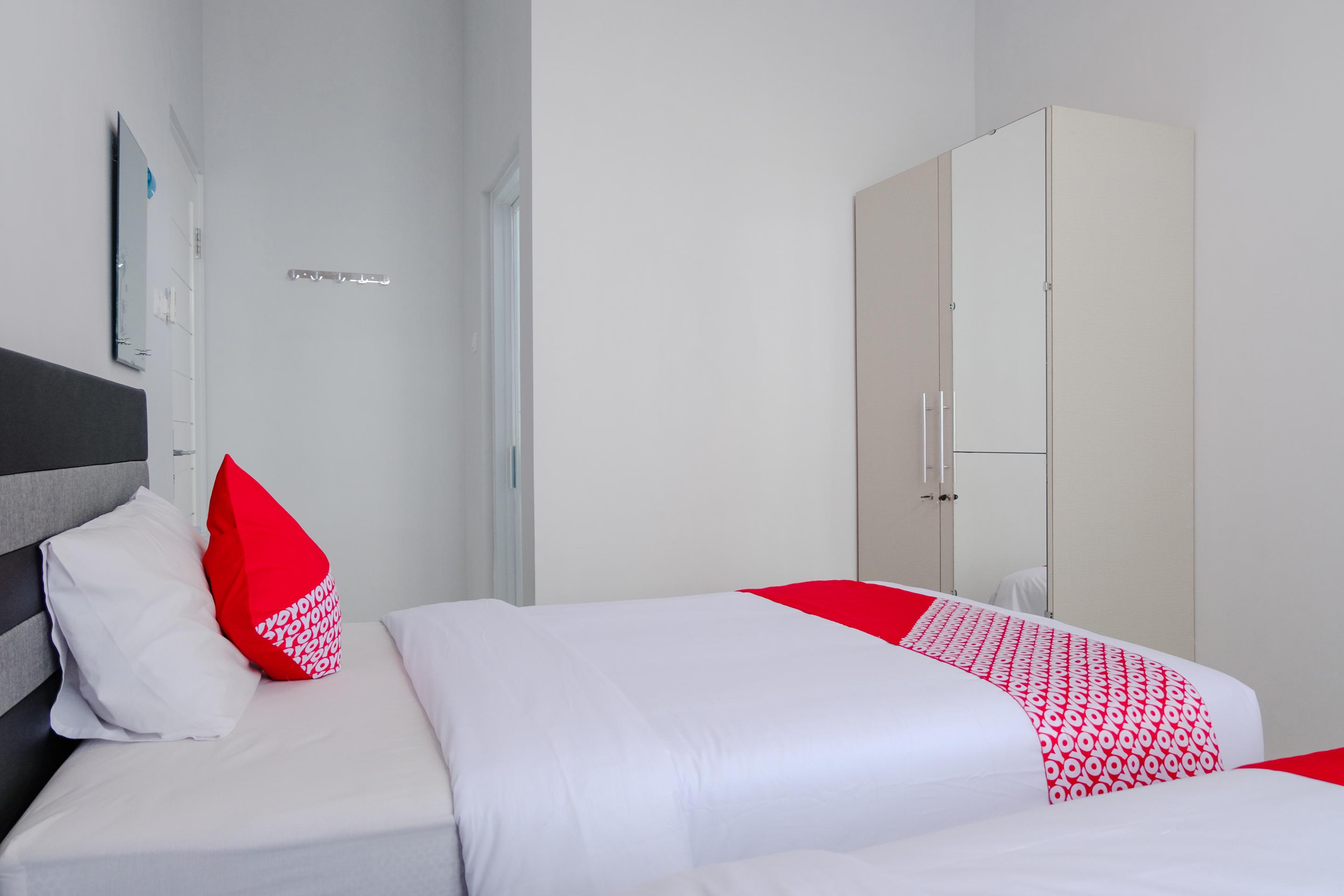 Super Oyo 995 Alice'S Homestay Syariah Jembel Εξωτερικό φωτογραφία