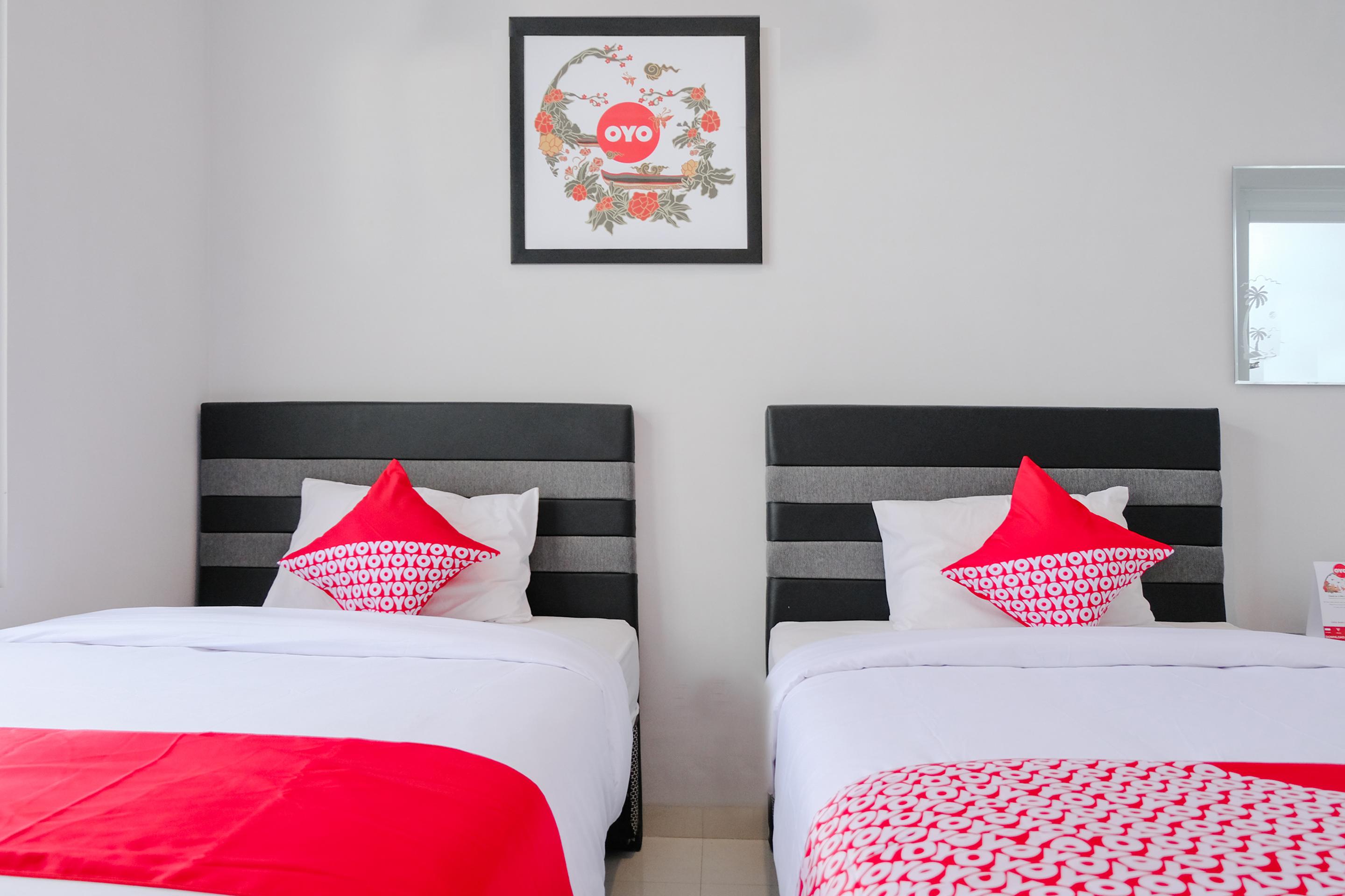 Super Oyo 995 Alice'S Homestay Syariah Jembel Εξωτερικό φωτογραφία