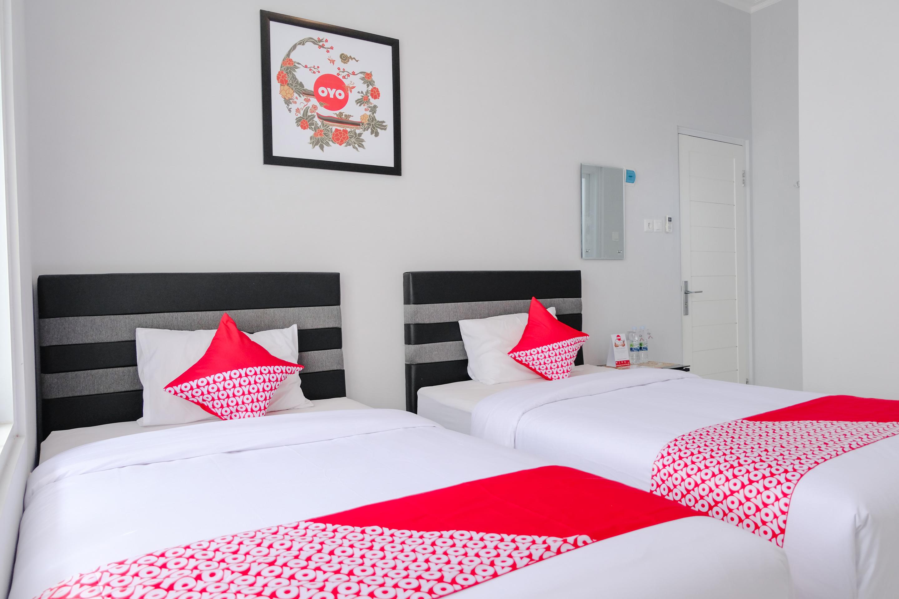 Super Oyo 995 Alice'S Homestay Syariah Jembel Εξωτερικό φωτογραφία