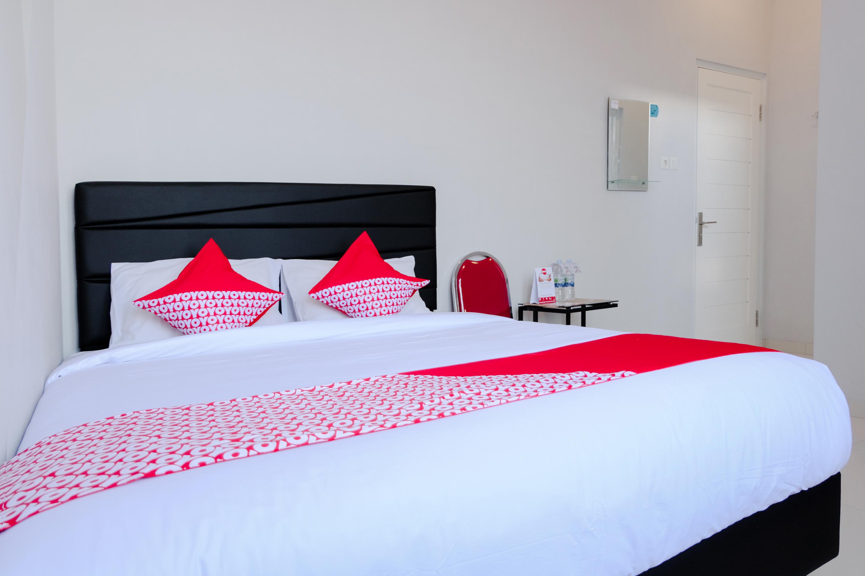 Super Oyo 995 Alice'S Homestay Syariah Jembel Εξωτερικό φωτογραφία