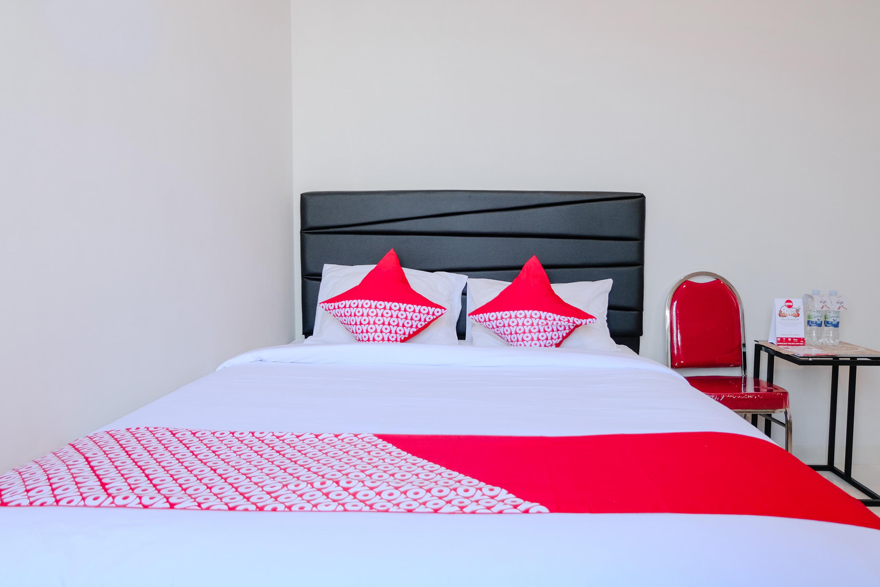 Super Oyo 995 Alice'S Homestay Syariah Jembel Εξωτερικό φωτογραφία