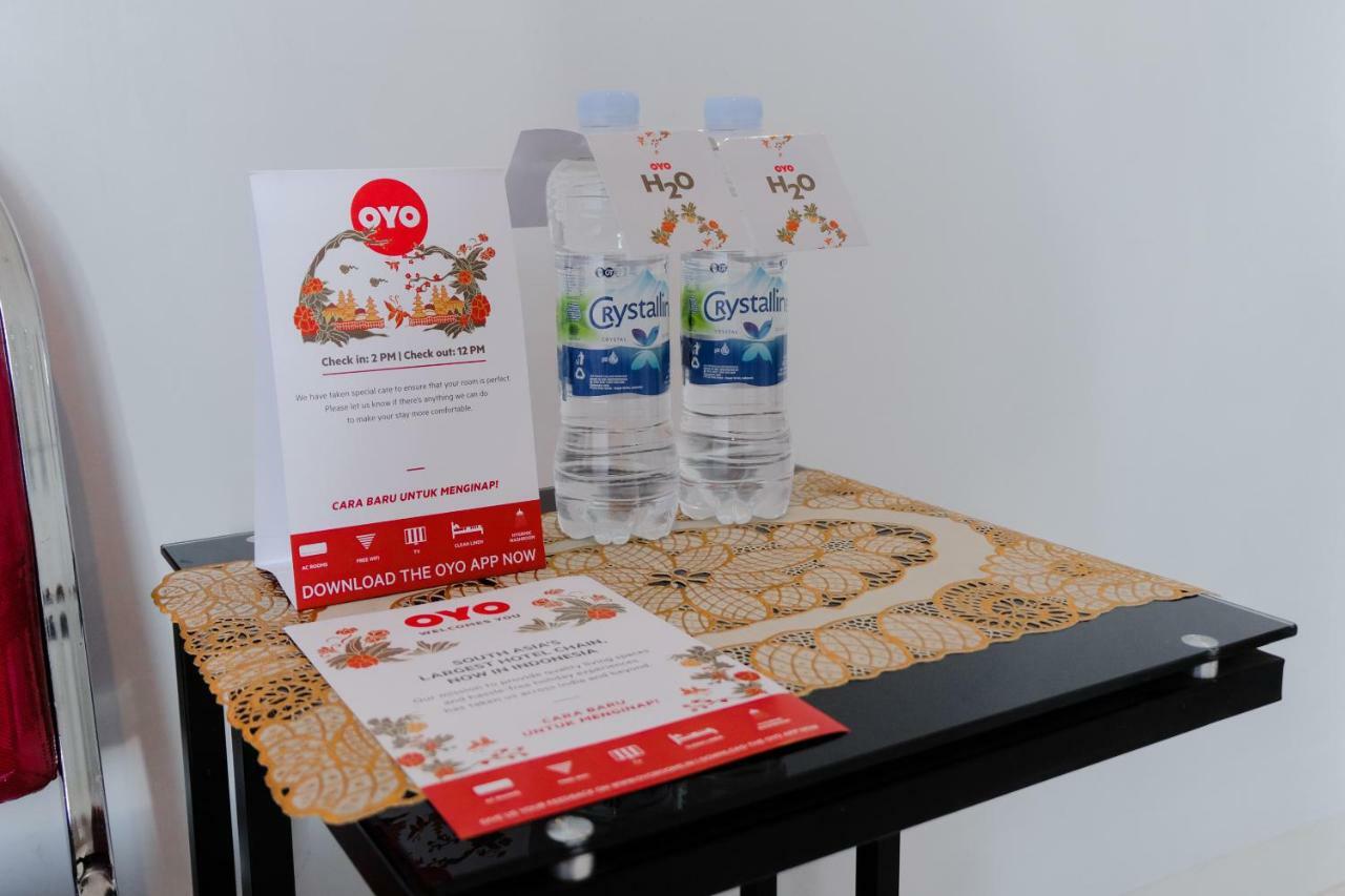 Super Oyo 995 Alice'S Homestay Syariah Jembel Εξωτερικό φωτογραφία